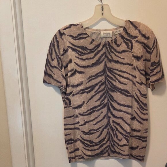 Neiman Marcus 100% Cashmere / Animal Print Top-Set - Picture 7 of 12